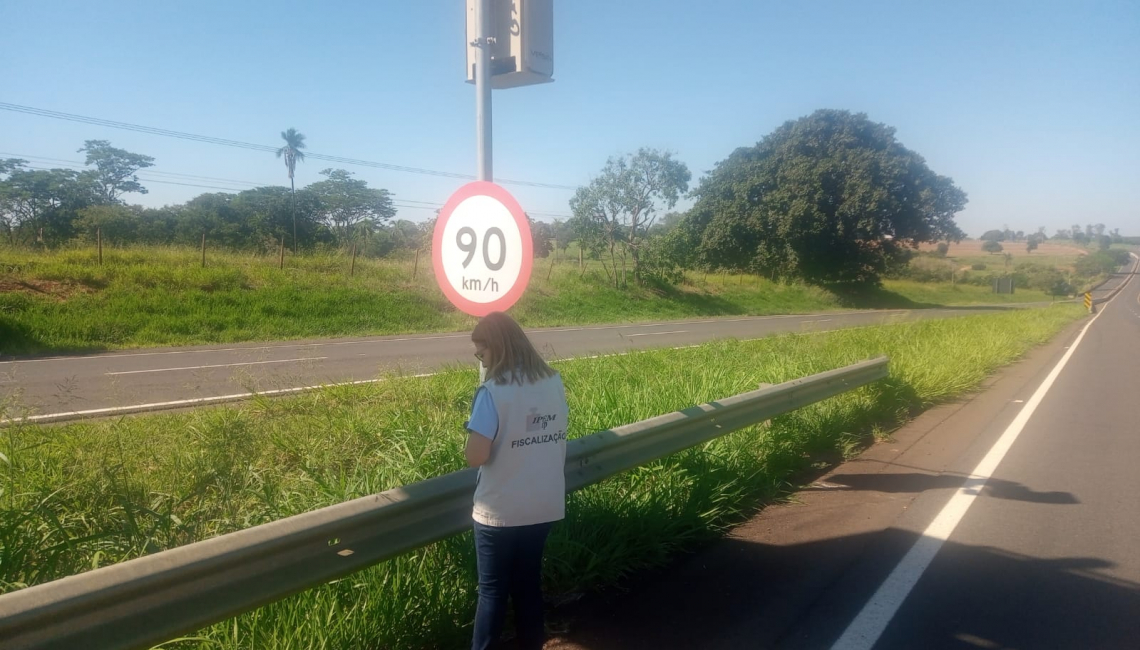 Em Santa Fé do Sul, Ipem-SP verifica radares nas rodovias SP-304 e SP-320